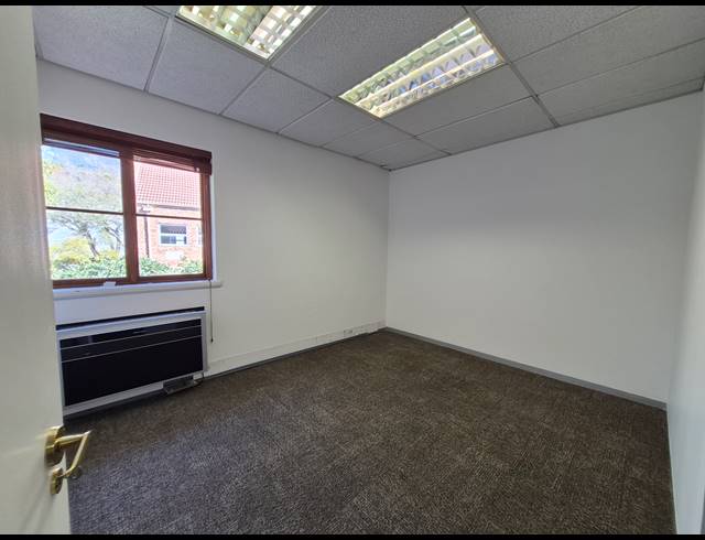 385M² OFFICE TO LET IN SANDTON CENTRAL